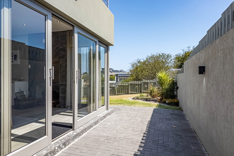 4 Bedroom Property for Sale in Oubaai Western Cape